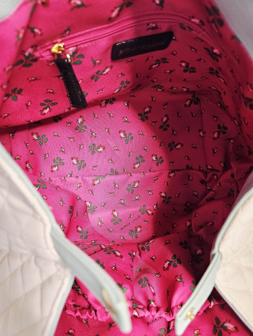 Betsey Johnson Quilted Cream/Black Trap Tote Purse Bag - Picture 14 of 16